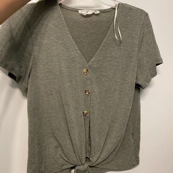 Button down shirt - Picture 1 of 2